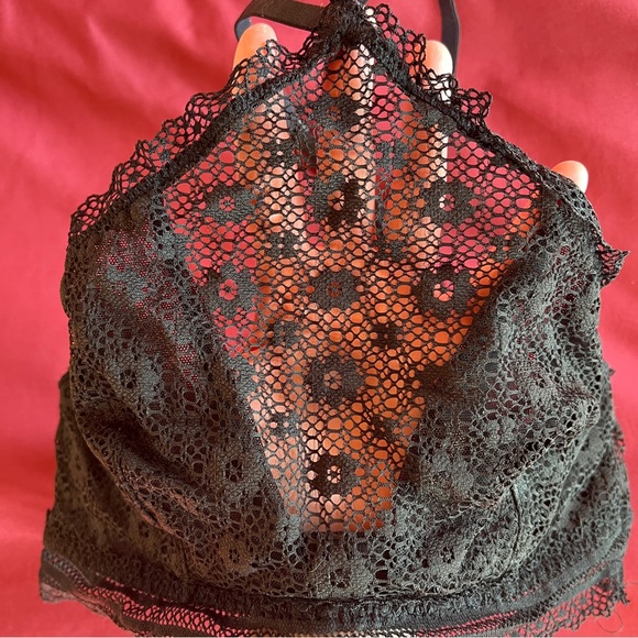 Victoria’s Secret - Black Floral Lace Halter Bralette - Size S - Picture 2 of 6